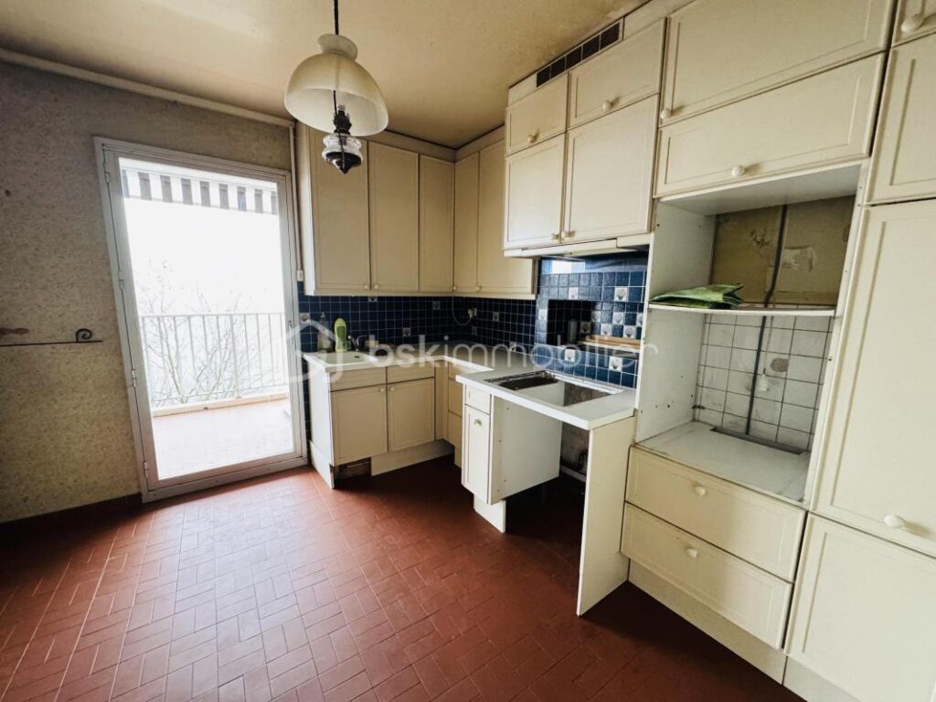 Grand appartement 4 chambres / Fort potentiel – 5 pièces – 4 chambres – 118 m²