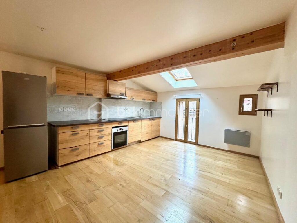 Charmante maison de village de 80 m2 2 chambres, terrasse et dressing – 3 pièces – 2 chambres – 80 m²