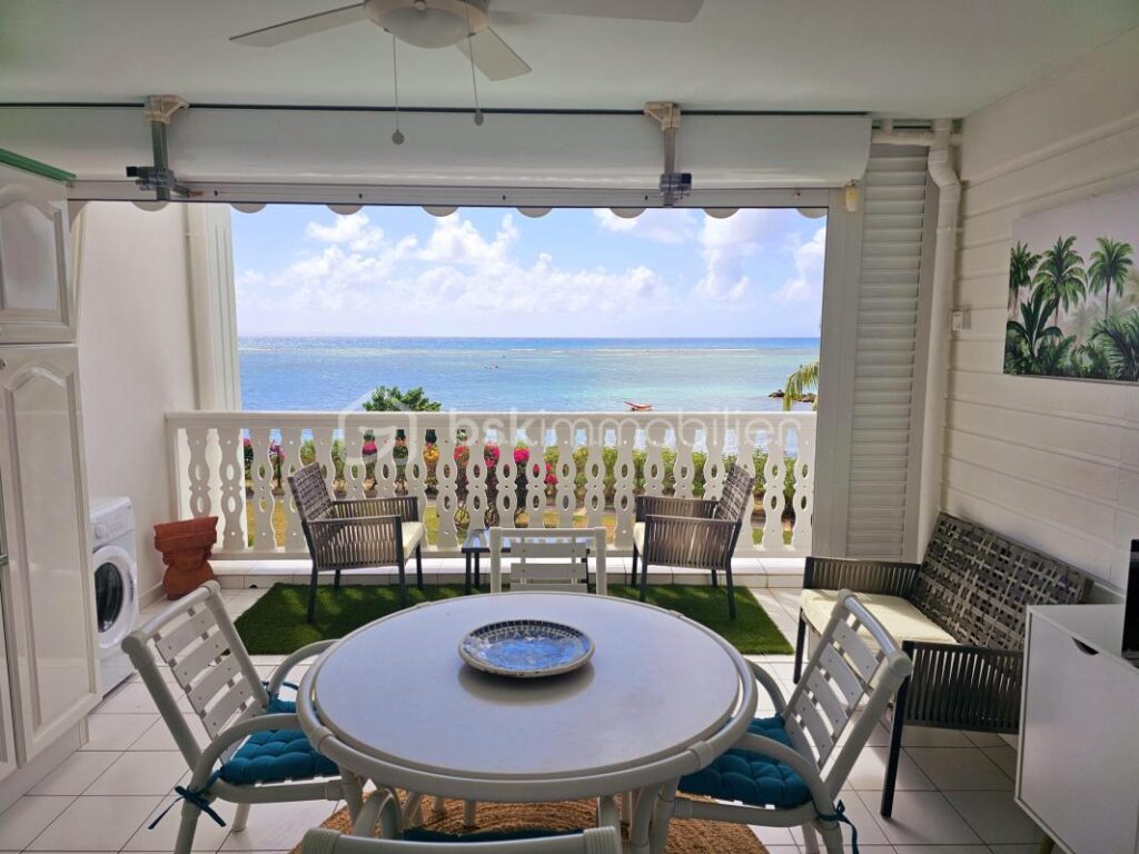 APPARTEMENT T2- LE SAVANNAH- BORD DE MER- VUE LAGON – 2 pièces – 1 chambre – 61 m²