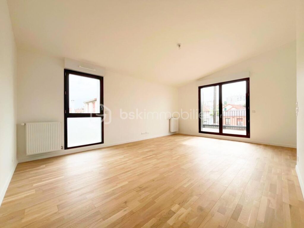 Duplex T4 d’Exception (91m²) + Terrasse 20m² – 500m Métro Villejuif L7/L14 – 4 pièces – 3 chambres – 91 m²