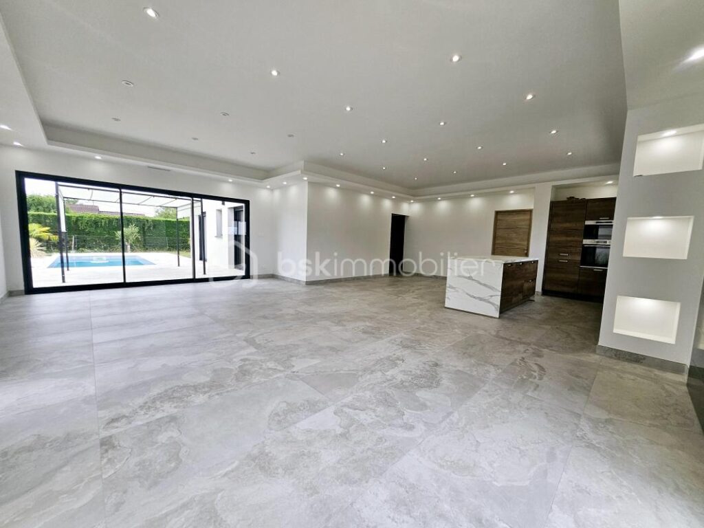 T5 contemporaine plain-pied Falguieres – 5 pièces – 4 chambres – 137 m²