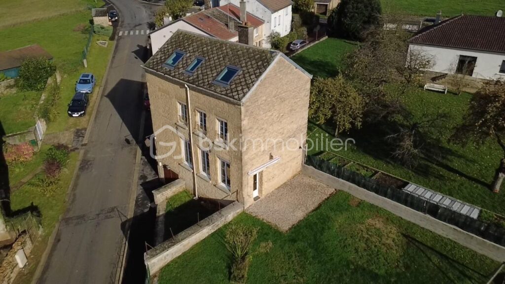 Maison individuelle – 4 pièces – 3 chambres – 113 m²
