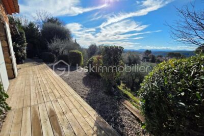 A Draguignan (Var) – Propriété d’exception en pierre – Panorama unique sur Draguignan et le massif des Maures – 180 M² – GARAGE – CARE PORT – CAVE – PISCINE – 6 pièces – 4 chambres – 180 m²