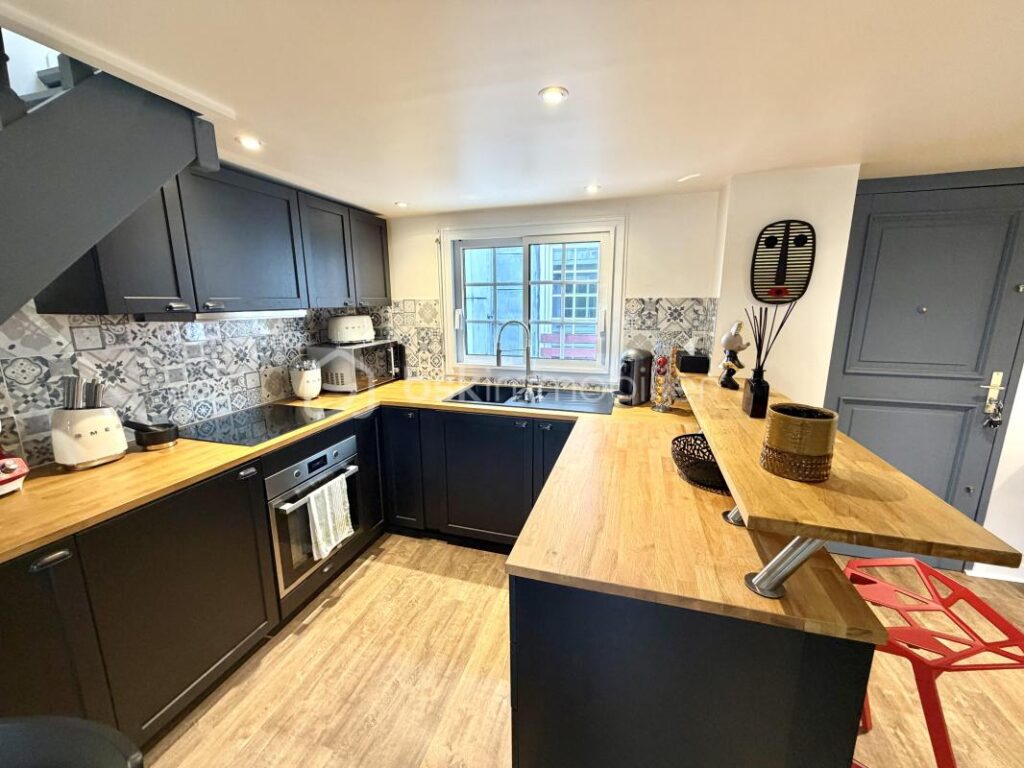 Appartement T3 duplex au 5ème et dernier étage à Rouen 76000 HYPERCENTRE – vue Cathédrale ! – 3 pièces – 2 chambres – 58 m²