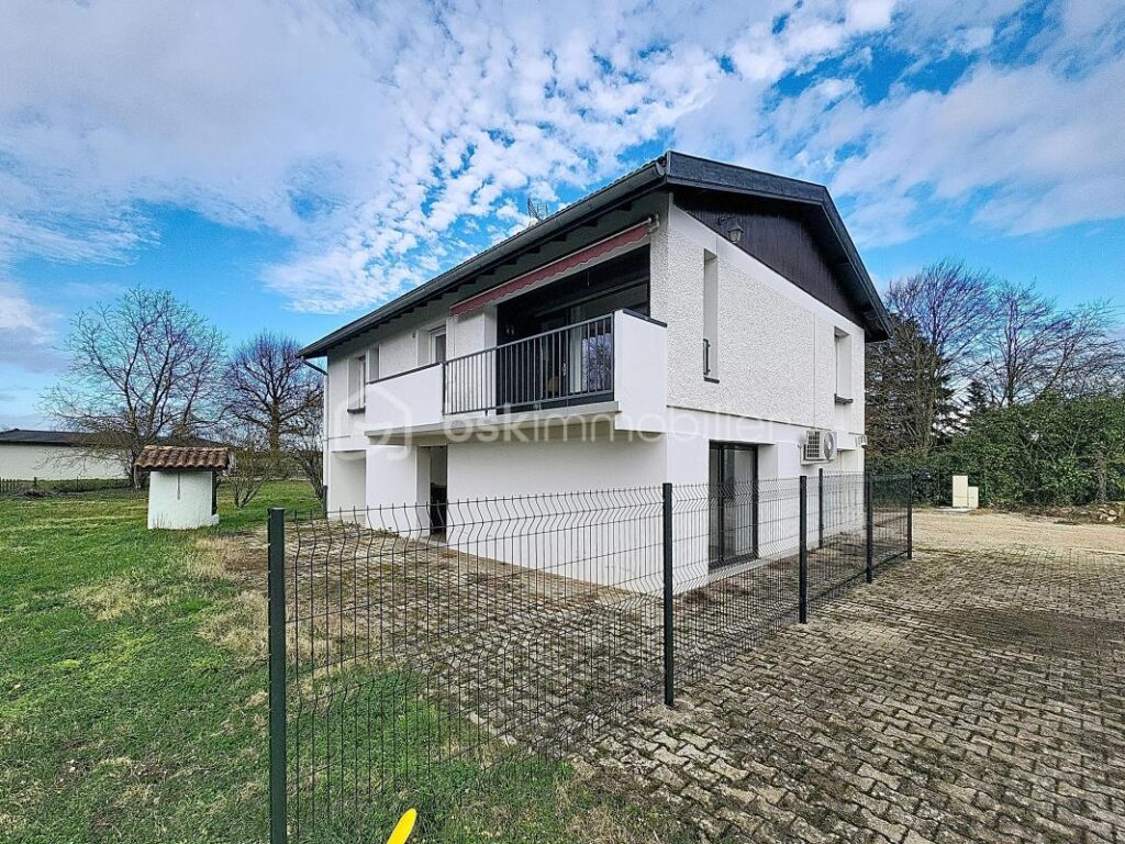 Belle et lumineuse maison 5 pièces 110,41m2 sur un terrain de 565m2 – 5 pièces – 4 chambres – 110 m²