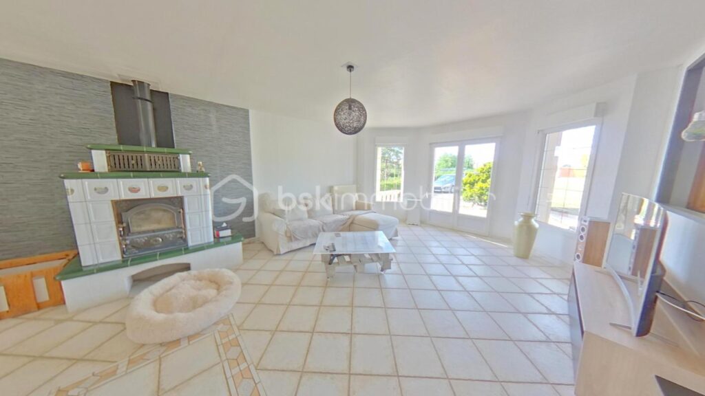 Pavillon de plain pied sur sous-sol de 127 m² sur 3450 m² de terrain – 5 pièces – 3 chambres – 127 m²