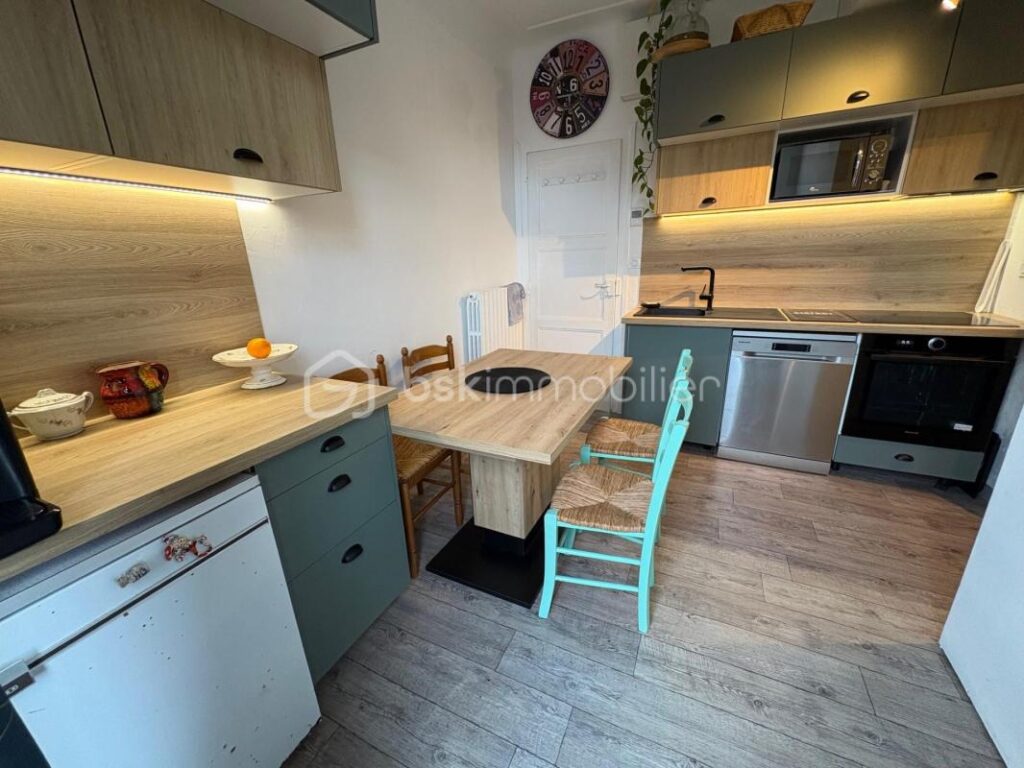 Charmant appartement en vente dans un immeuble de caractère près de toutes commodités – 3 pièces – 2 chambres – 45 m²