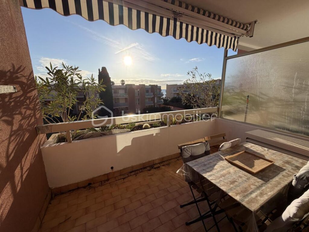 Studio Climatisé et Rénové 100 m des Plages – Cavalaire sur Mer 83240 – 1 pièce – NR chambres – 17 m²