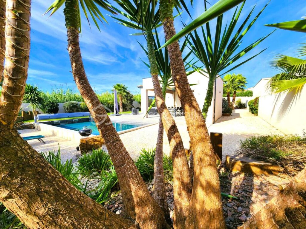 Superbe villa de plain-pied à trois kilomètres de Pézenas – 4 pièces – 3 chambres – 134 m²