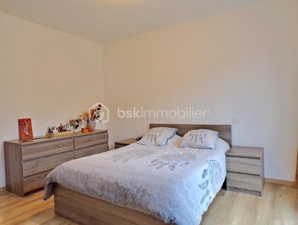 COURNIOU – Plain-pied récent – DPE B – 1 015 m² de terrain – 4 pièces – 3 chambres – 96 m²