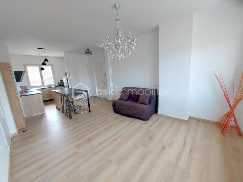 Appartement T3 entièrement rénové au CENTRE-VILLE D’AMIENS !!! – 3 pièces – 2 chambres – 54 m²