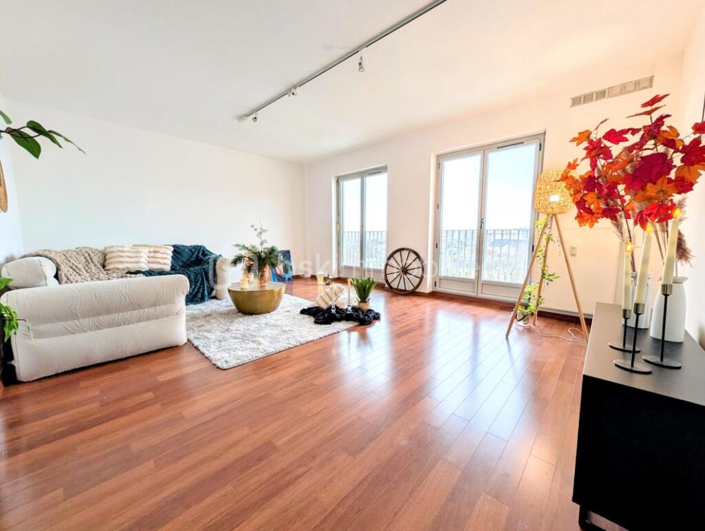 💎 APPARTEMENT D’EXCEPTION : DUPLEX DE STANDING AVEC VUE CATHÉDRALE ! ‘Le prestige du Dernier Étage’ – 6 pièces – 4 chambres – 135 m²