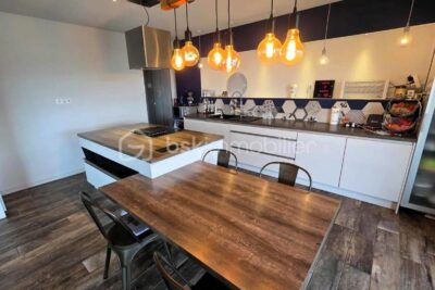 A DRAGUIGNAN (VAR) – COL DE L&rsquo;ANGE – MAISON D&rsquo;ARCHITECTE – 255 M² – PISCINE – GARAGE – 7 pièces – 5 chambres – 255 m²