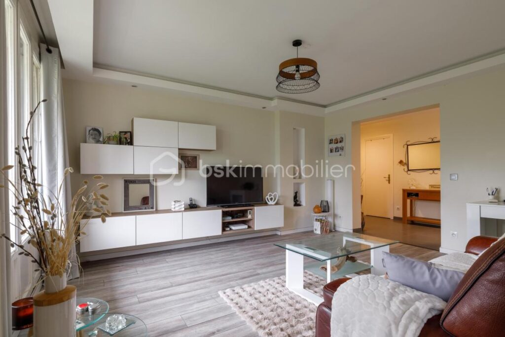 Appartement T3 – 3 pièces – 2 chambres – 76 m²