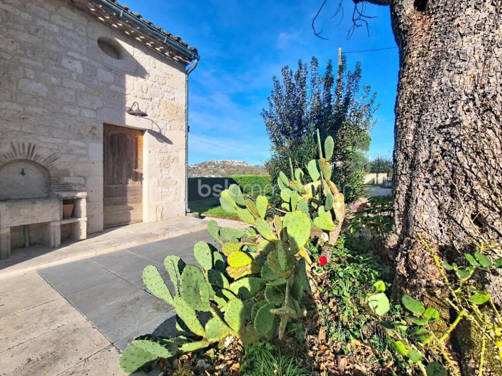‘Lauzerte – Maison + Gîte + Piscine : le charme, le confort… et la rentabilité !’ – 7 pièces – 4 chambres – 132 m²
