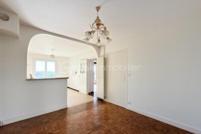 Maison 7 pièces de 141m2 à PARON (89100) – 7 pièces – 5 chambres – 141 m²