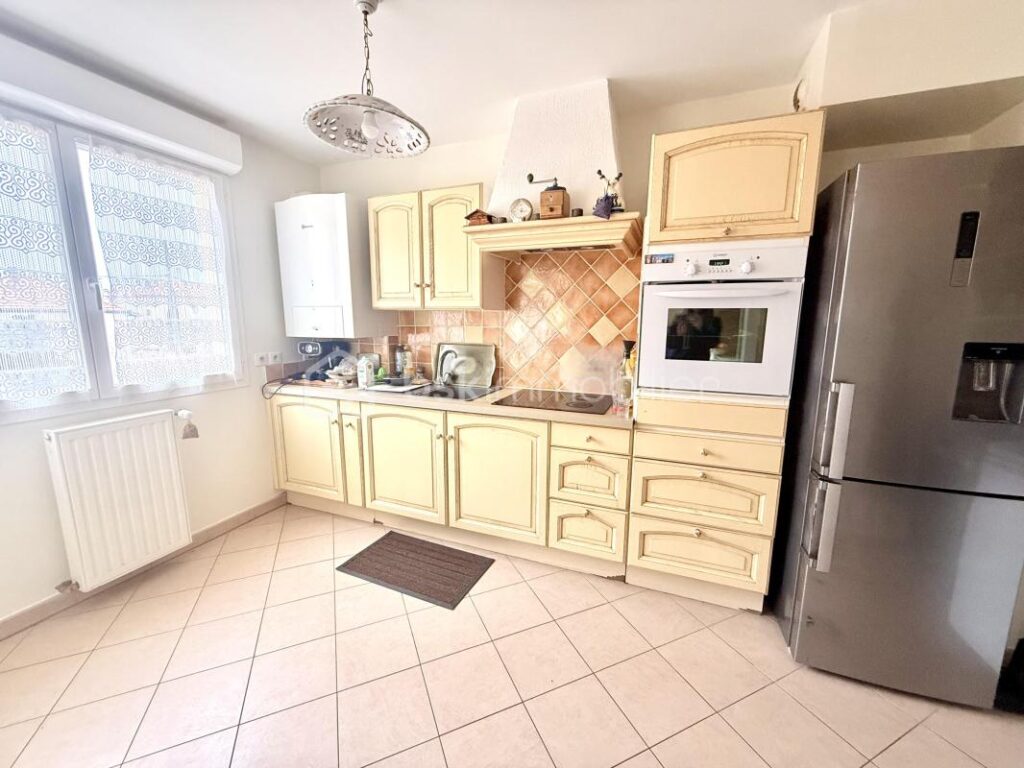 Appartement 3 pièces 66m² avec Balcon, Garage et Cave – Centre-ville de Digne-les-Bains (04) – 3 pièces – 2 chambres – 66 m²