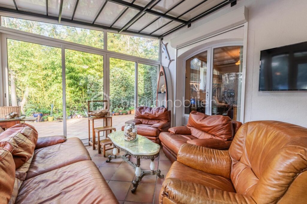 MAISON DE CHARME AU PRADET – LES OURSINNIÈRES – 7 pièces – 4 chambres – 192 m²