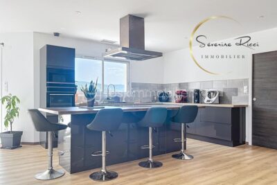 VILLA DE 180 M² – 6 pièces – 4 chambres – 181 m²