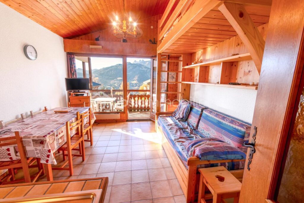 73950 – CREST-VOLAND – APPARTEMENT F2, 28M2 – PETITE COPROPRIÉTÉ – ENSOLEILLÉ, CALME – PROCHE REMONTÉES ET PROCHE CENTRE VILLAGE – 2 pièces – NR chambres – 28 m²