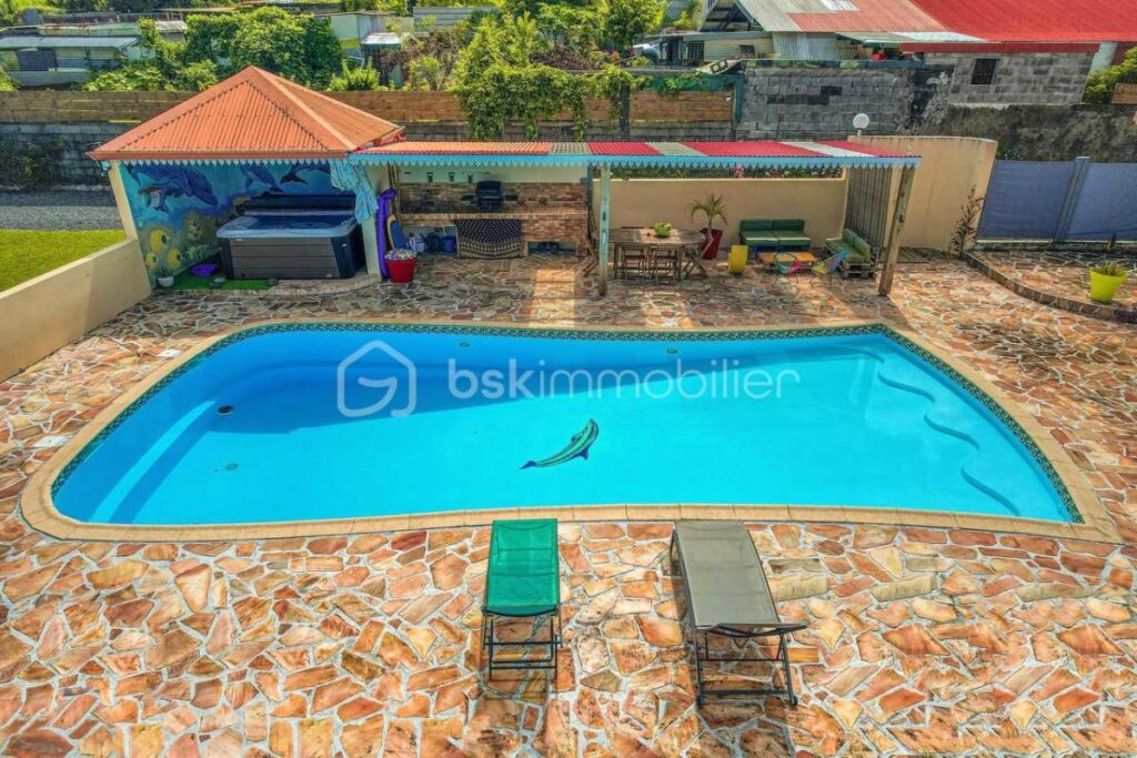 Villa F5 avec Vue Mer, Piscine et Gîte Indépendant – Saint-Joseph (97480) – 7 pièces – 5 chambres – 210 m²