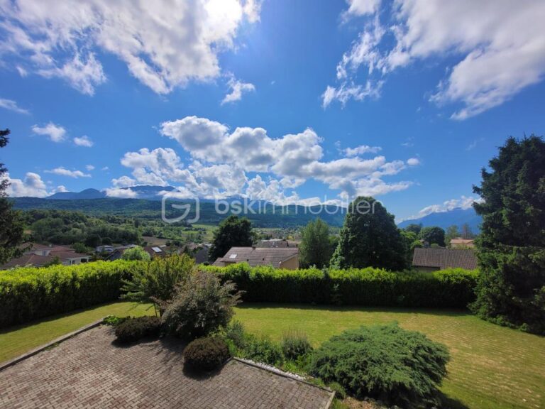 Coublevie Maison Individuelle avec 2300 m² de terrain 420 000 € – 6 pièces – 4 chambres – 230 m²