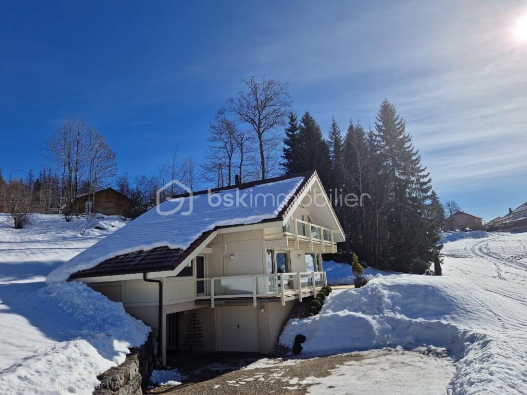 MAISON BOIS CONTEMPORAINE – 7 pièces – 4 chambres – 151 m²