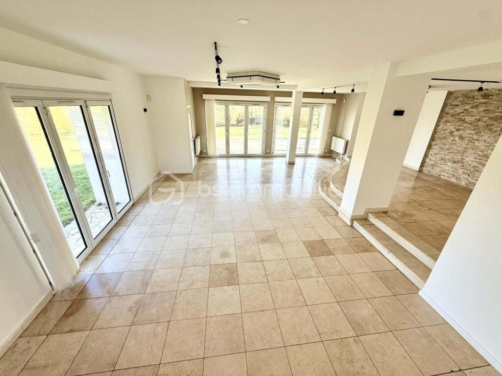 Propriété 5 chambres avec Cave sur Parc Arboré – 9 pièces – 5 chambres – 195 m²