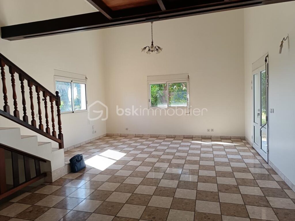 Villa F4/5 de 118m² secteur la Bretagne – 5 pièces – 3 chambres – 118 m²