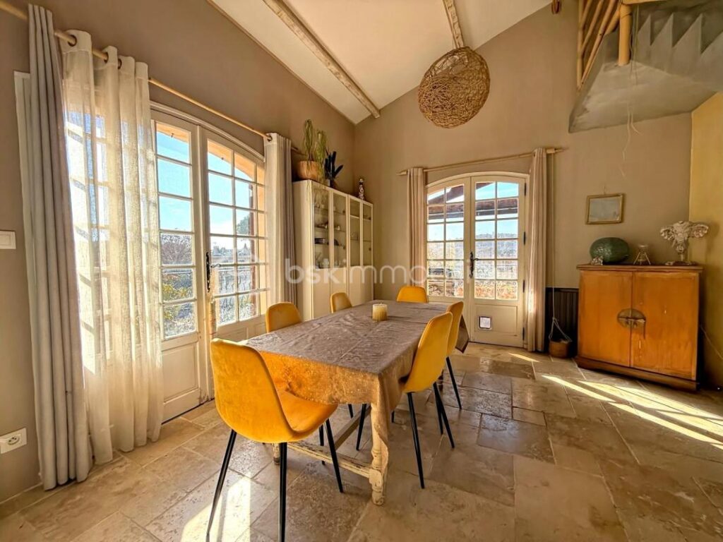 Maison familiale avec vue panoramique – Calme absolu – T4 + 4 – 4 pièces – 3 chambres – 148 m²