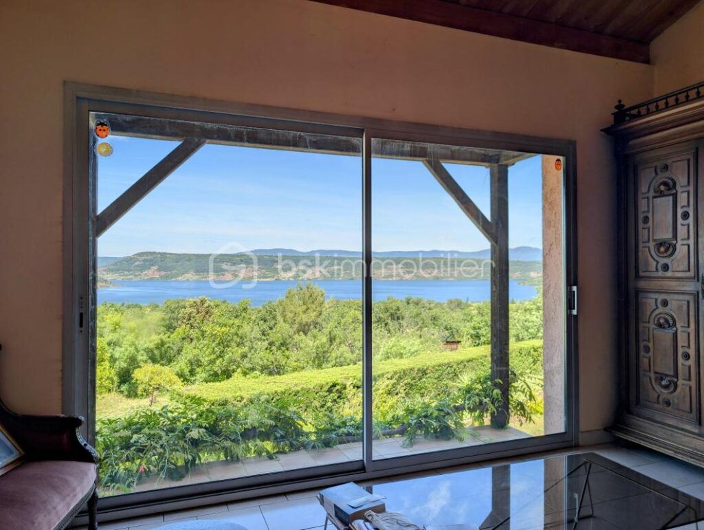 VILLA de 257 M² A LIAUSSON 34800 – 11 pièces – 8 chambres – 257 m²