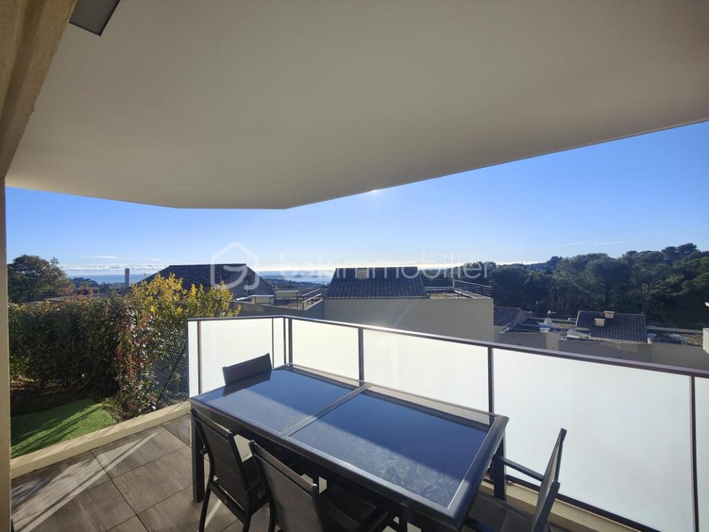 Appartement vue mer avec jardin – Résidence de 2024 – 3 pièces – 2 chambres – 63 m²