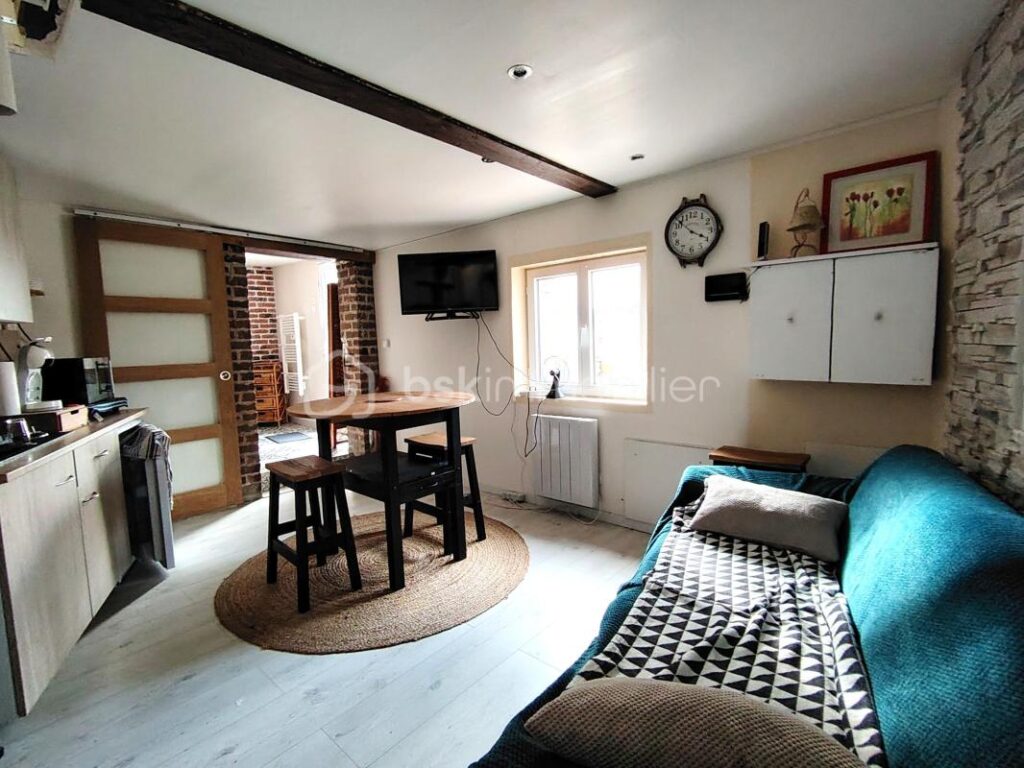 maison et studio 70 m² – 3 pièces – 1 chambre – 45 m²