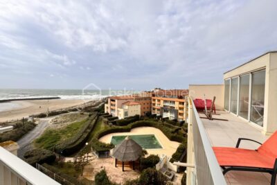 Maison sur toit – Vue mer – Dernier étage – Terrasse 56 m² – 4 chambres – Entièrement meublé – 5 pièces – 4 chambres – 116 m²