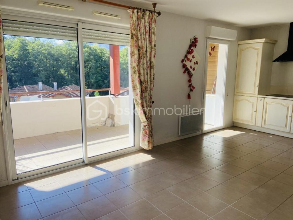 Superbe T3 avec terrasse et garage – 3 pièces – 2 chambres – 61 m²