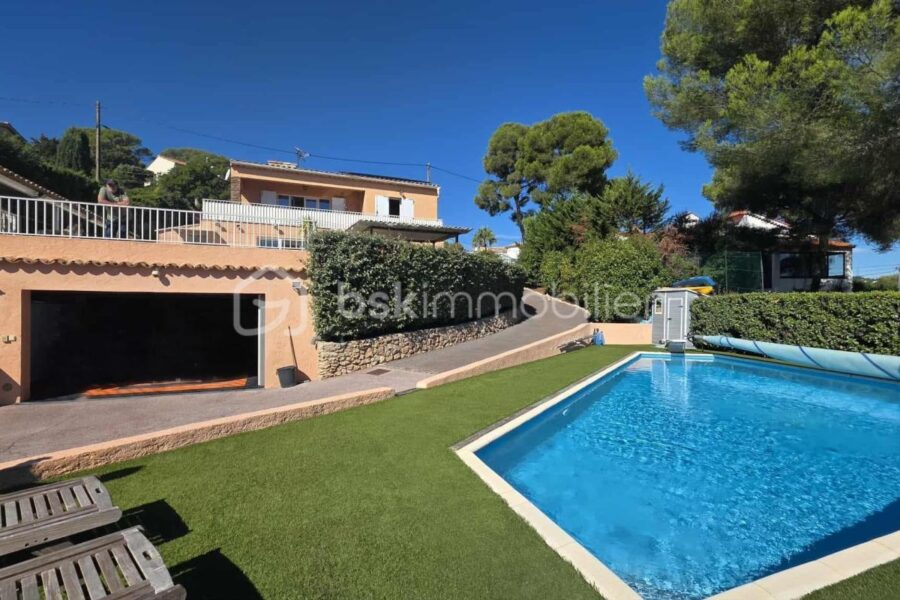 Maison à vendre à Roquebrune sur argens