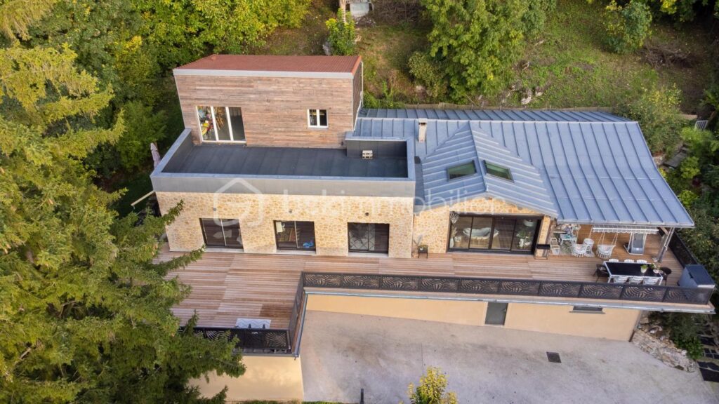 À VENDRE – Maison de prestige avec vue imprenable sur la Marne – Chalifert / Chessy – 8 pièces – 6 chambres – 310 m²