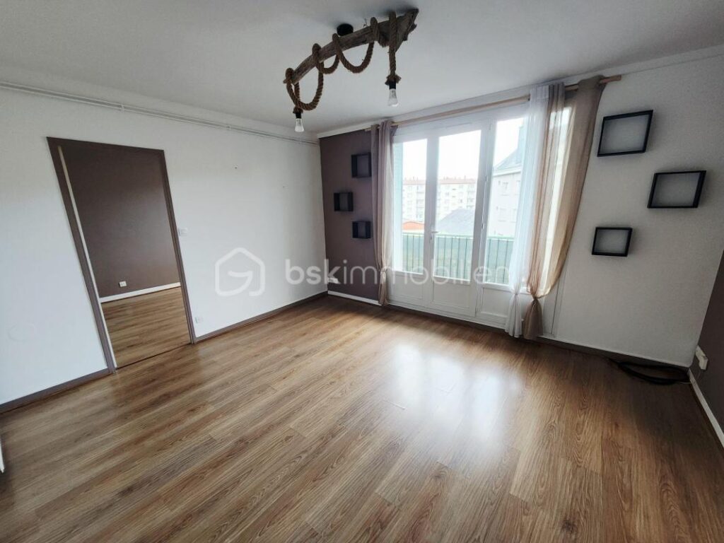 Appartement Centre ville, dernier étage, aucun travaux – 3 pièces – 2 chambres – 56 m²