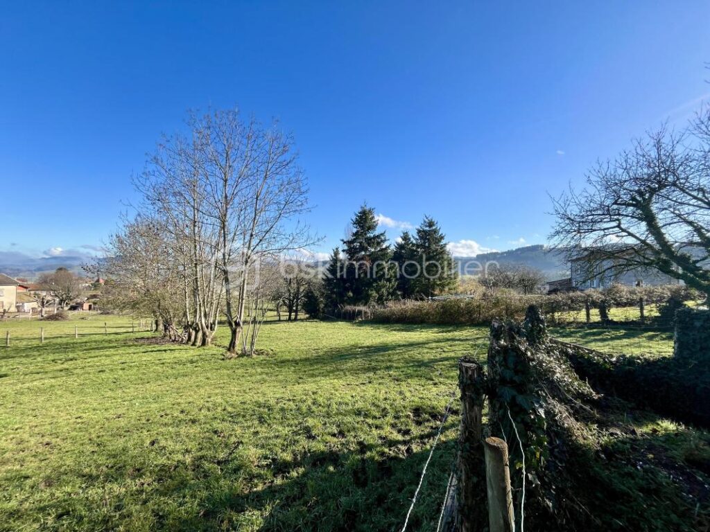 Maison ancienne de caractère – fort potentiel – vue dégagée – 5 pièces – 4 chambres – 104 m²