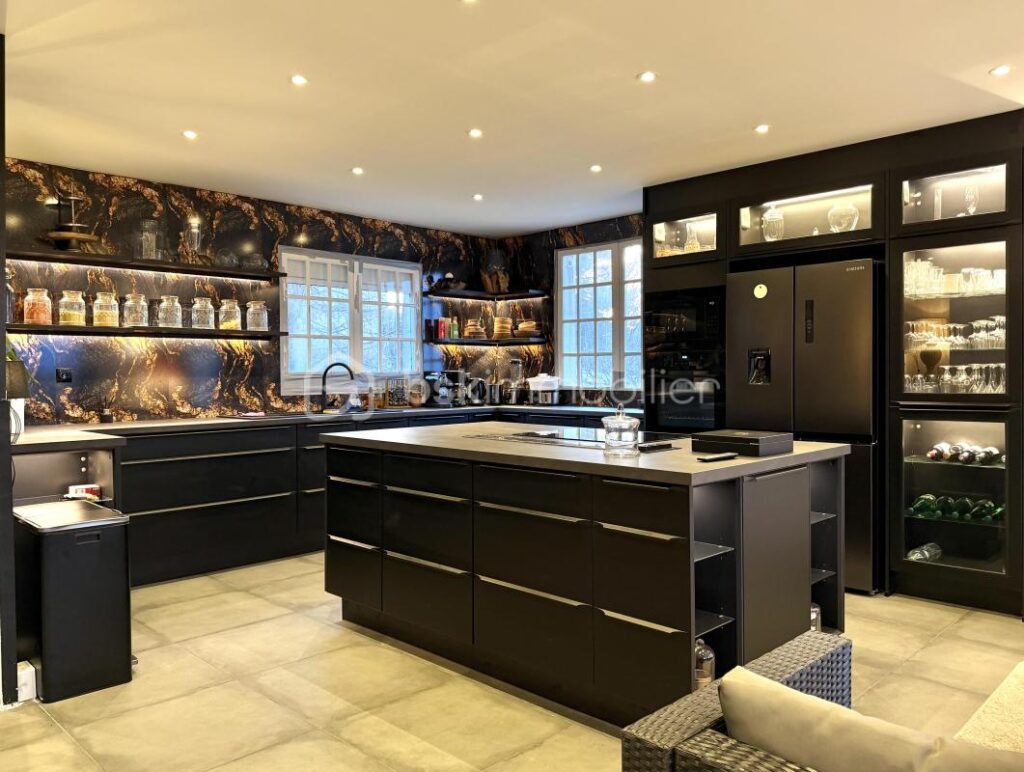 Maison contemporaine à l’architecture cubique – Vue dégagée sur la vallée – 6 pièces – 4 chambres – 149 m²