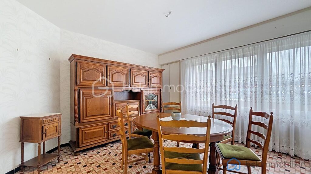 Maison semi-individuelle 4 chambres jardin garage – 6 pièces – 4 chambres – 100 m²