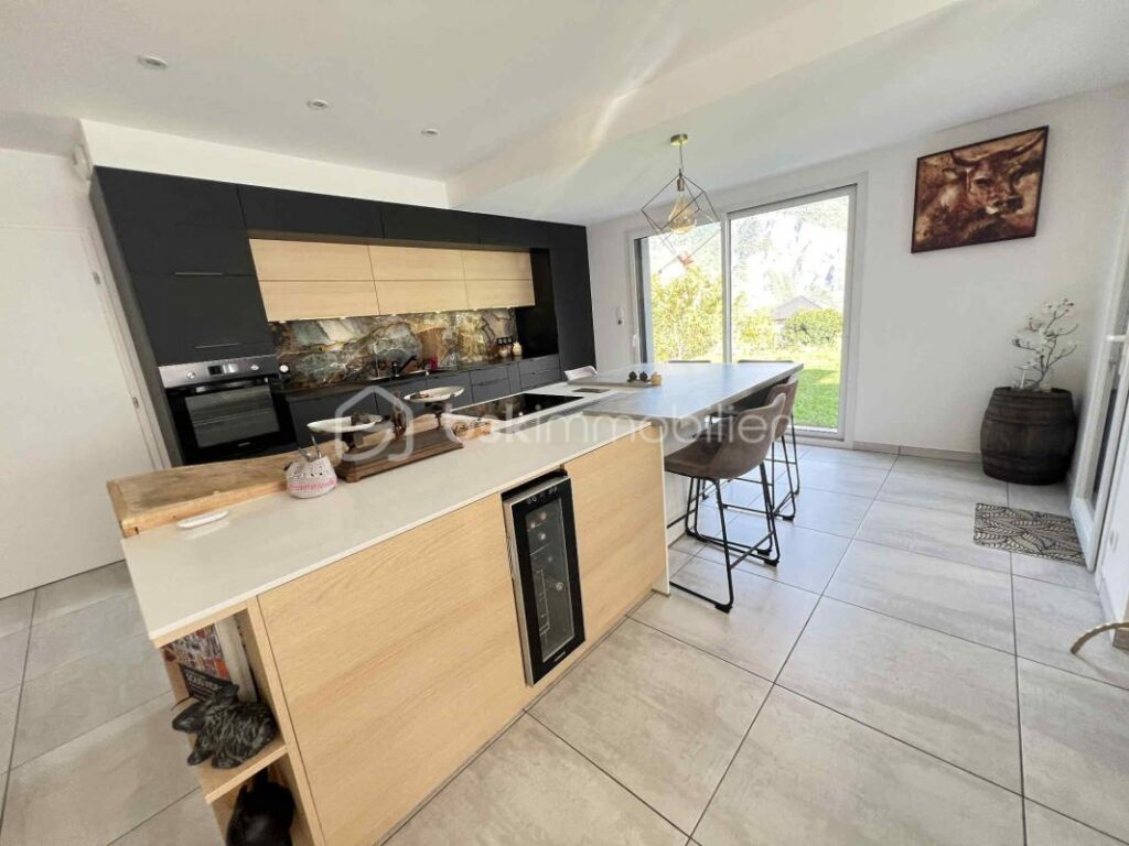 RARE SUR LE MARCHÉ-MAISON CONTEMPORAINE DE 133 M² – 5 pièces – 4 chambres – 133 m²