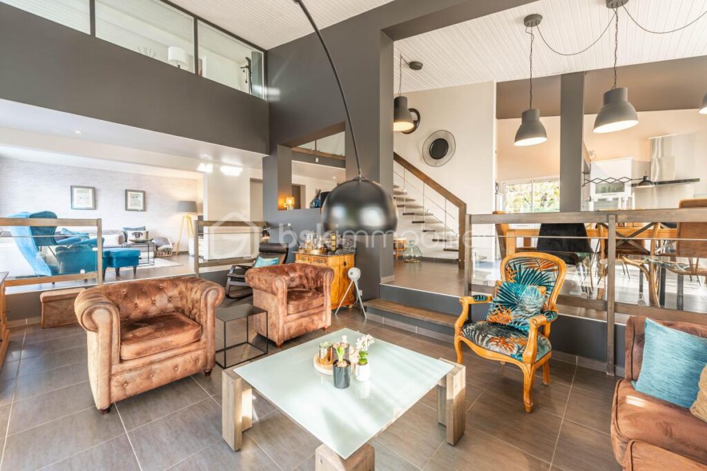 EXCLUSIVITE SUPERBE VILLA ANNECY LE VIEUX – 8 pièces – 5 chambres – 219 m²