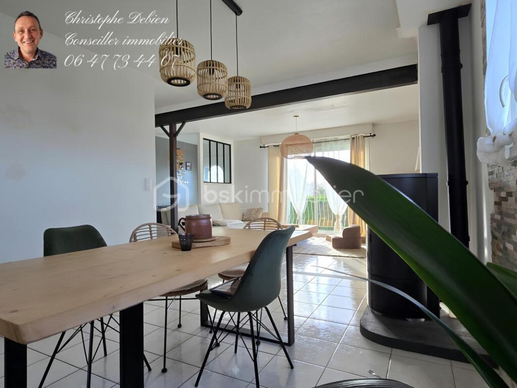 MAISON LUMINEUSE / VUE SUR LA NATURE / 108M² HABITABLES / 2 CHAMBRES / VÉRANDA / GRAND SOUS-SOL / PARCELLE 1328M² / CHAVAGNES-EN-PAILLERS – 5 pièces – 2 chambres – 108 m²