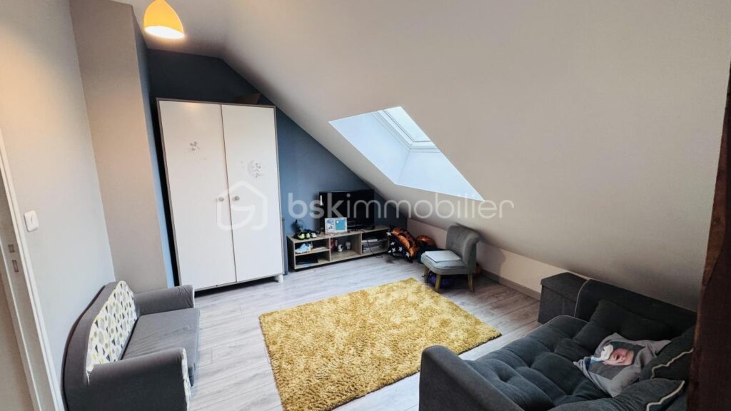 PAVILLON – 5 pièces – 3 chambres – 134 m²