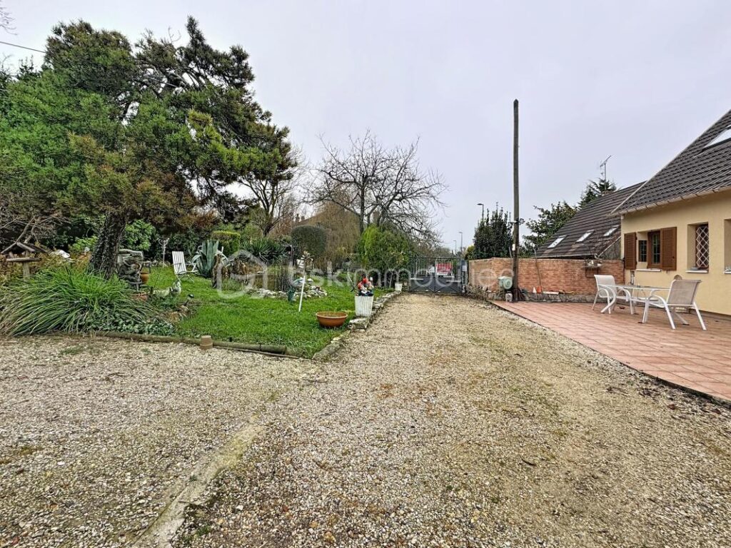 Maison familiale 6 pièces au calme dans un cadre verdoyant – 6 pièces – 5 chambres – 136 m²