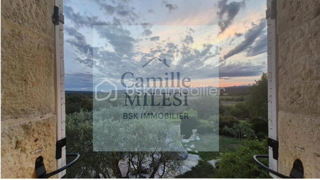 Maison de charme 120 m² – Vue exceptionnelle – Piscine à débordement – Terrain de 3081 m² – 5 pièces – 3 chambres – 120 m²