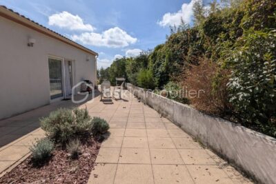 Ensemble de 2 habitations sur une belle parcelle arborée – 8 pièces – 6 chambres – 227 m²