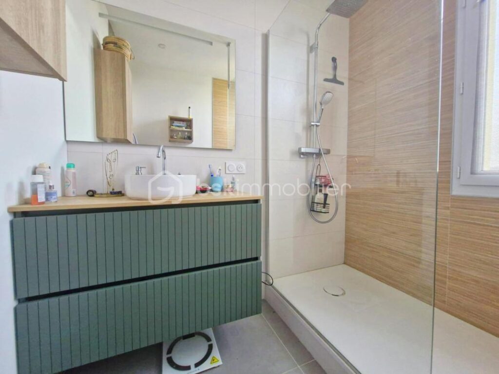 Appartement 79 m² dernier étage lumineux – 2 pièces – 1 chambre – 78 m²