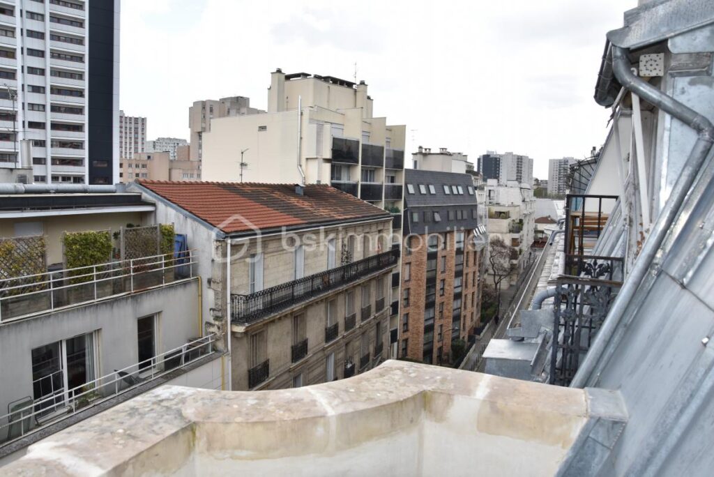 5 PIECES – RUE CASTAGNARY – PARIS 15 – 5 pièces – 3 chambres – 77 m²